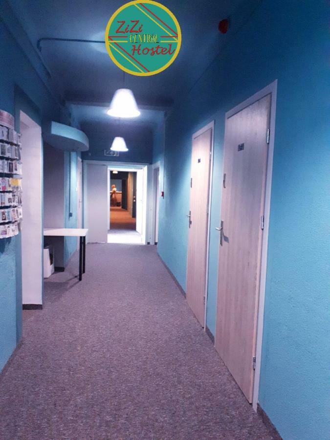 Zizi Central Hostel Warszawa Eksteriør bilde