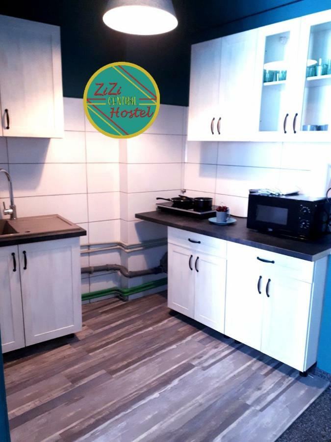 Zizi Central Hostel Warszawa Eksteriør bilde