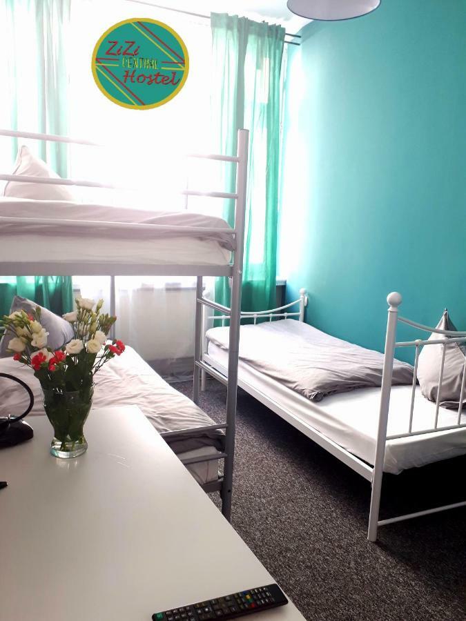 Zizi Central Hostel Warszawa Eksteriør bilde