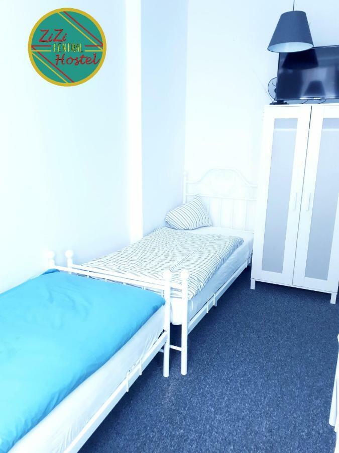 Zizi Central Hostel Warszawa Eksteriør bilde
