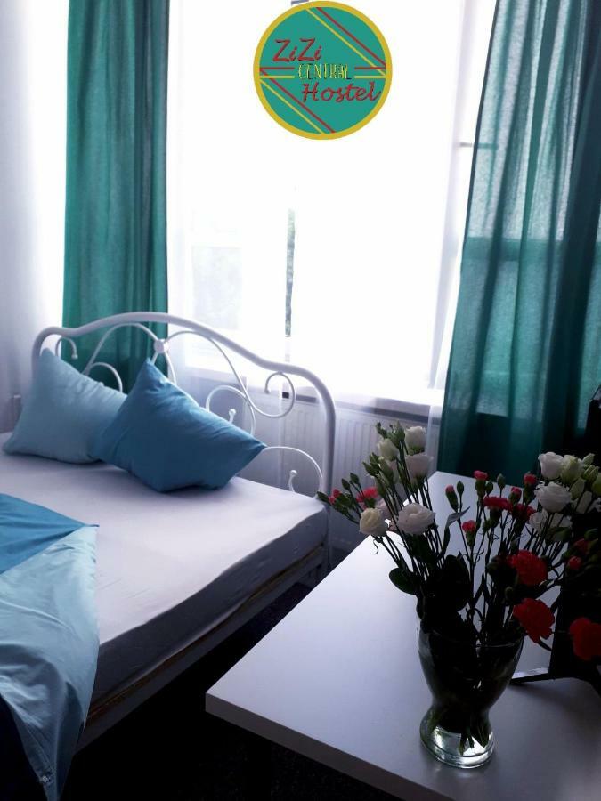 Zizi Central Hostel Warszawa Eksteriør bilde
