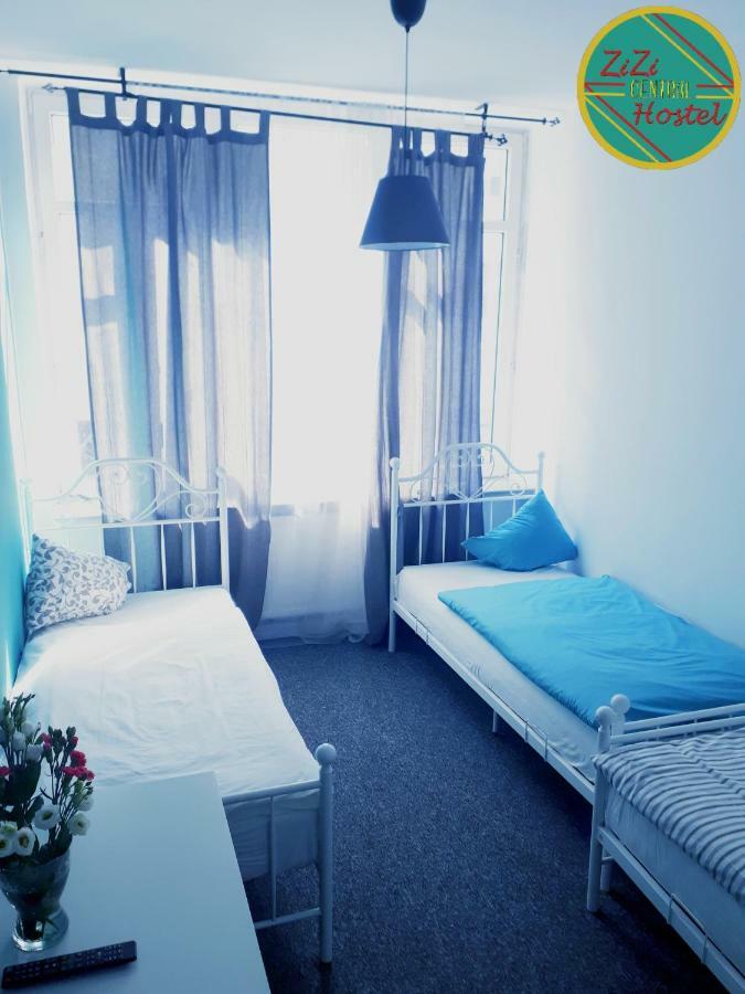 Zizi Central Hostel Warszawa Eksteriør bilde